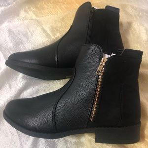 Ankle boots black